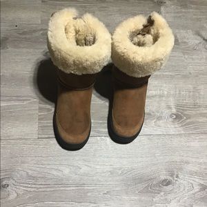 UGGS in chestnut